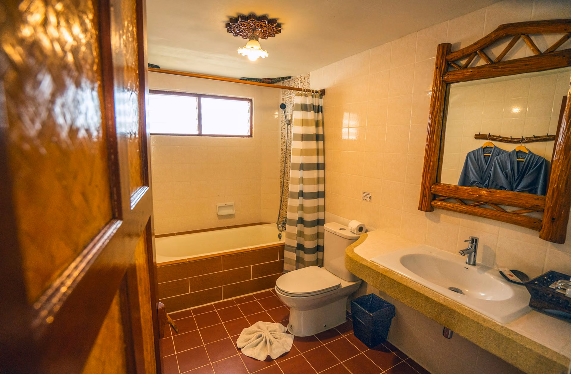 Beachfront Suite Villa — view 4