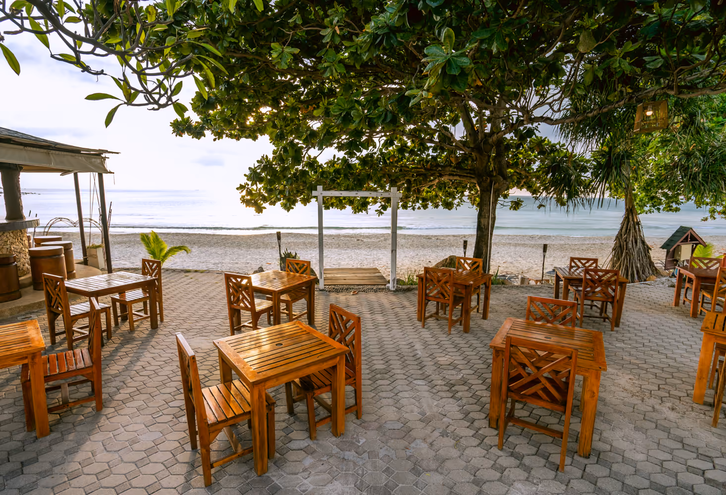 Pool & Beach Bar — 3