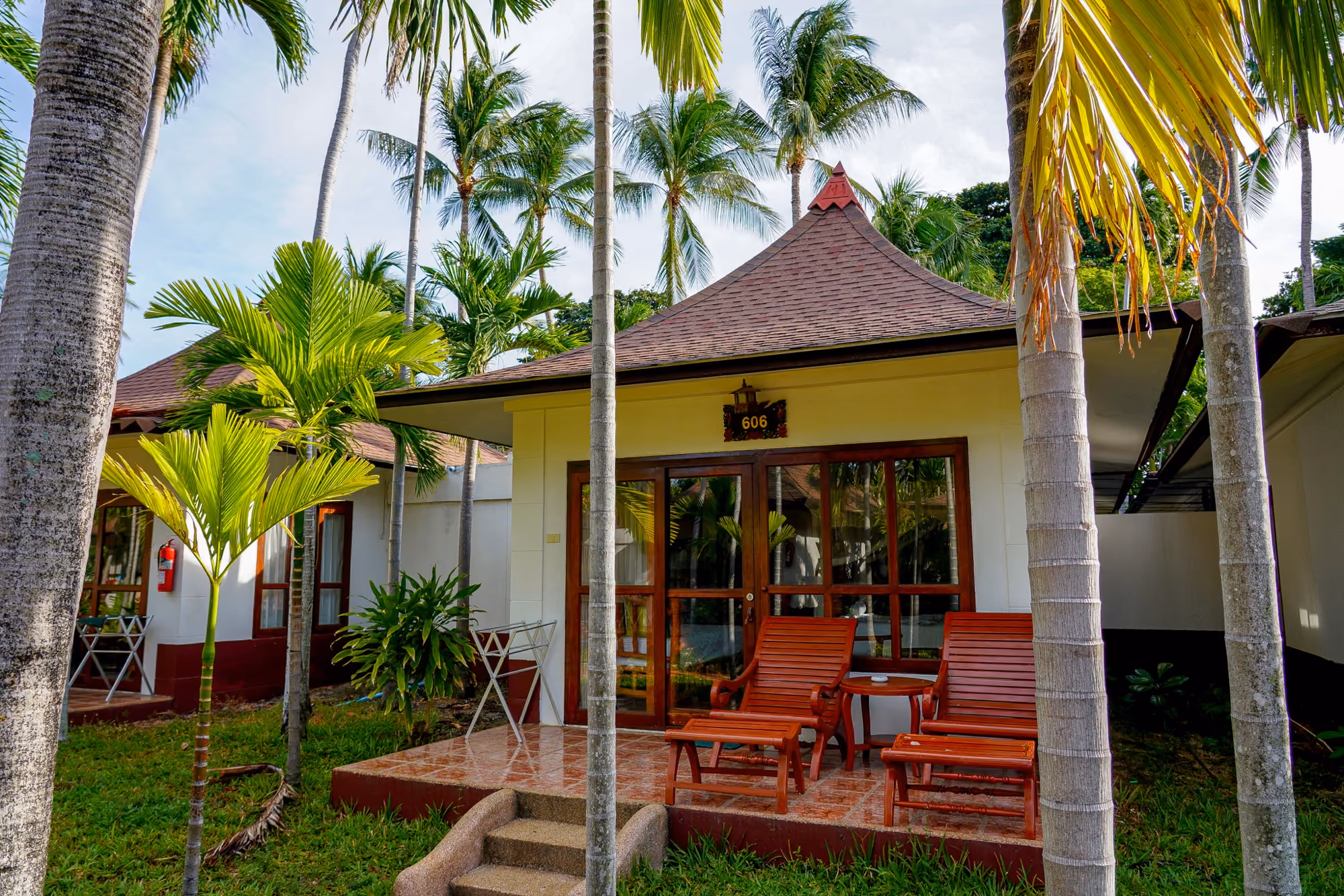 Deluxe Garden Villa — Terrace & garden 2