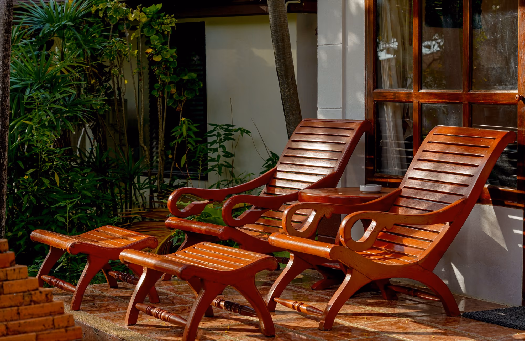 Deluxe Seaview Villa — Terrace & garden 2