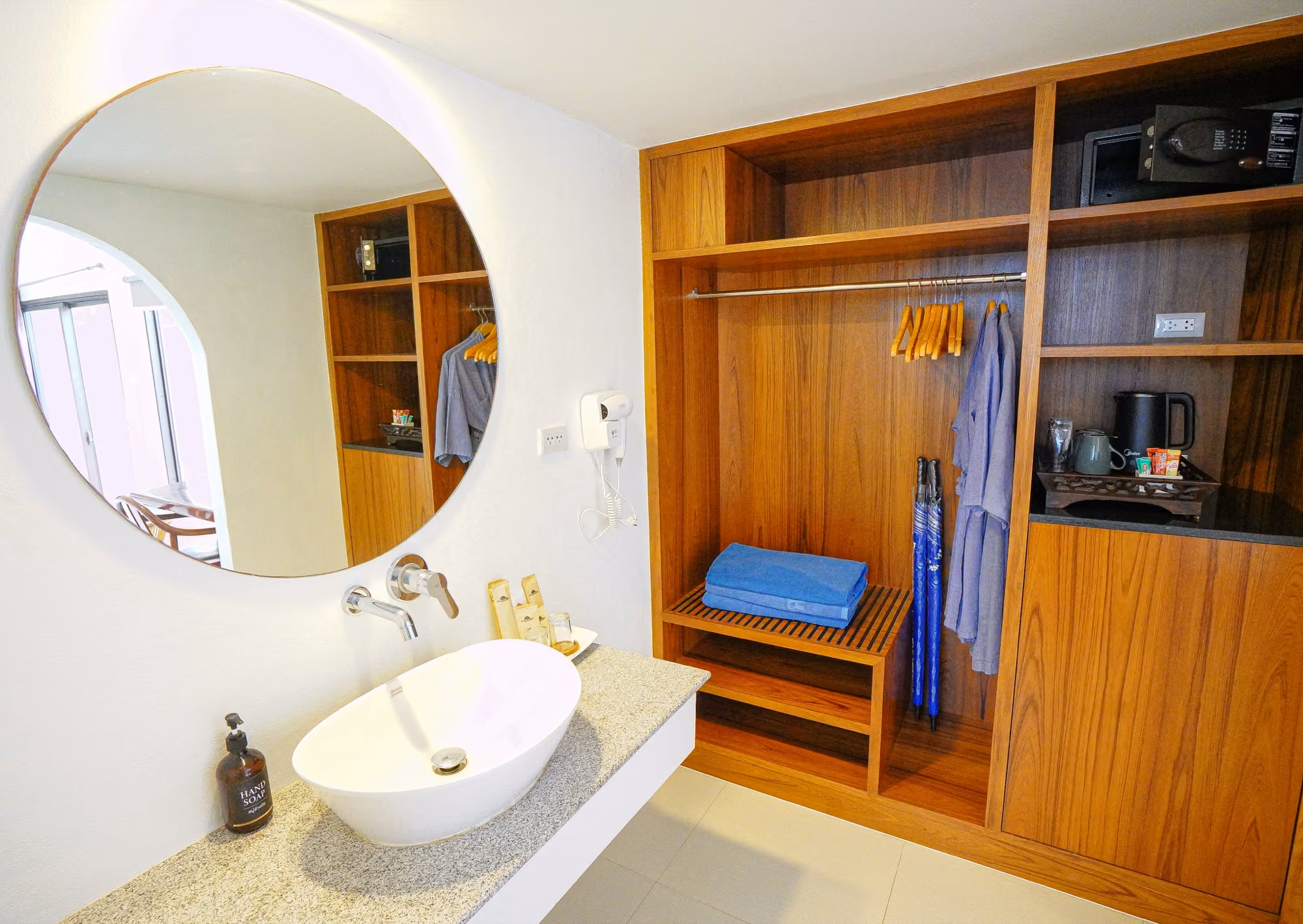 Family Plunge Pool Villa — Bathroom 1
