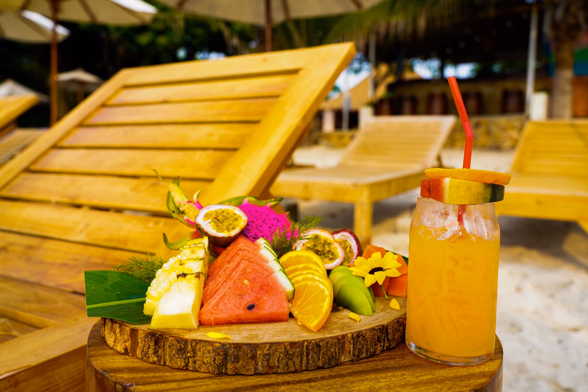 Beachfront Bar — Fruit platter on the beach 1