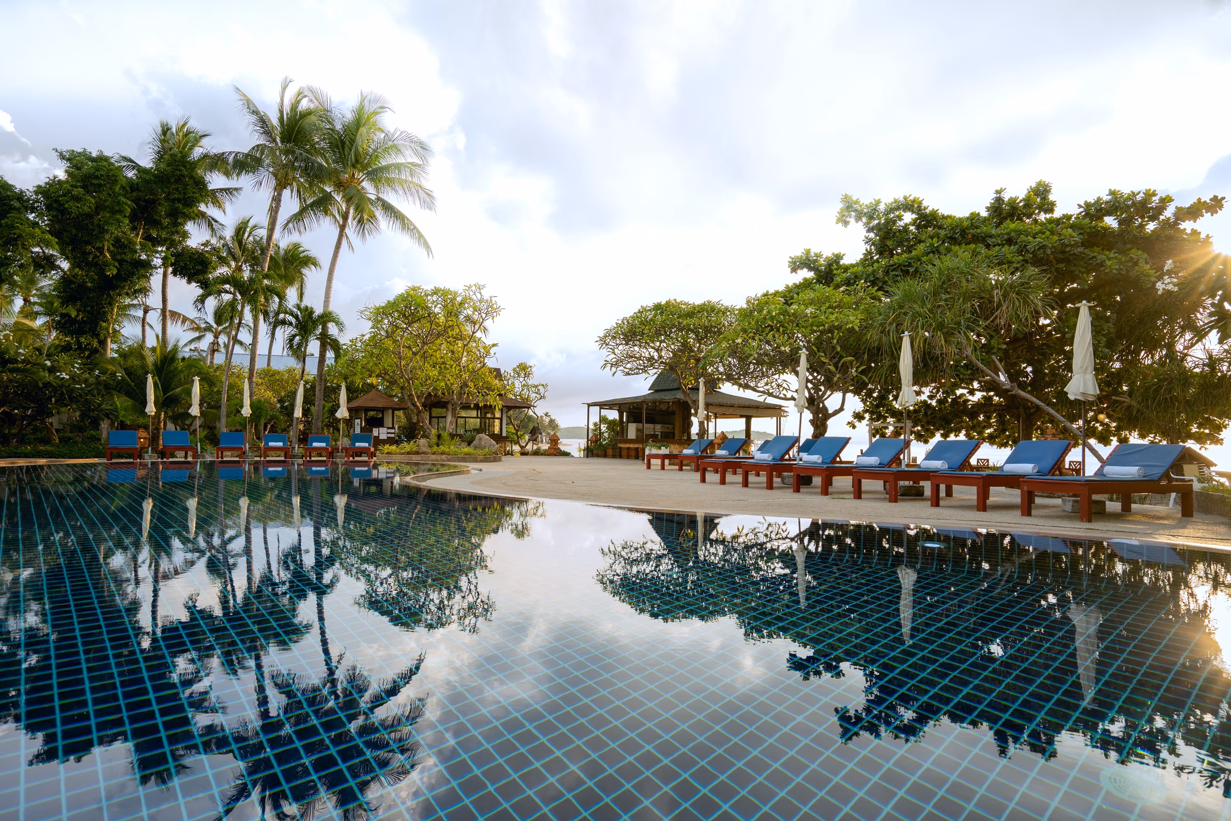 The beachfront pool at Chaweng Buri Resort