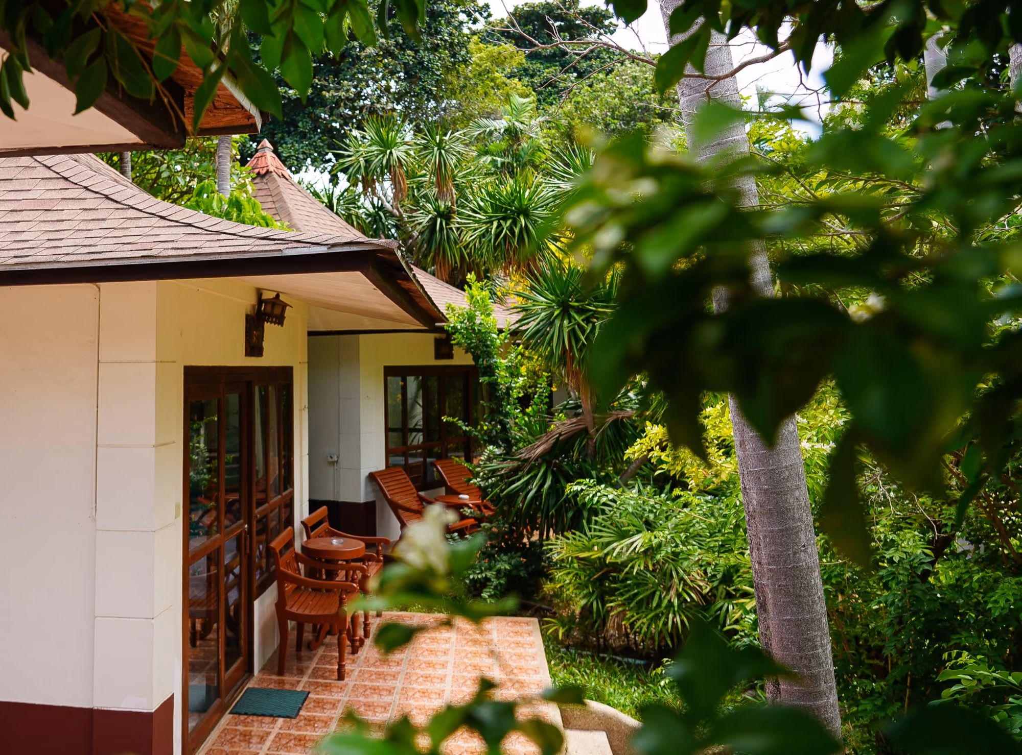 Superior Garden Villa — Terrace & garden 2